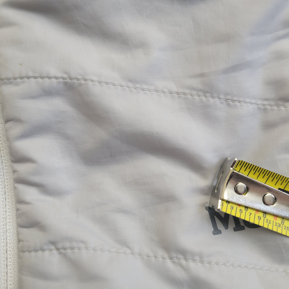 MARMOT Vest Womens Medium White Gray Quilted Warm Side Panels Walk Stroll - Picture 10 of 13